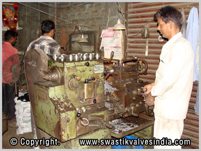 Ball Valves - 3 Piece Ball Valves - Gun Metal Foot Valves manufacturing unit - swastik Valves Ludhiana Punjab India