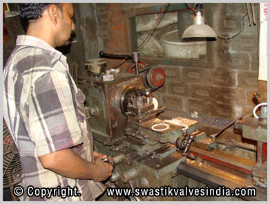 Ball Valves - 3 Piece Ball Valves - Gun Metal Foot Valves manufacturing unit - swastik Valves Ludhiana Punjab India