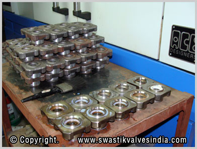 Ball Valves - 3 Piece Ball Valves - Gun Metal Foot Valves manufacturing unit - swastik Valves Ludhiana Punjab India